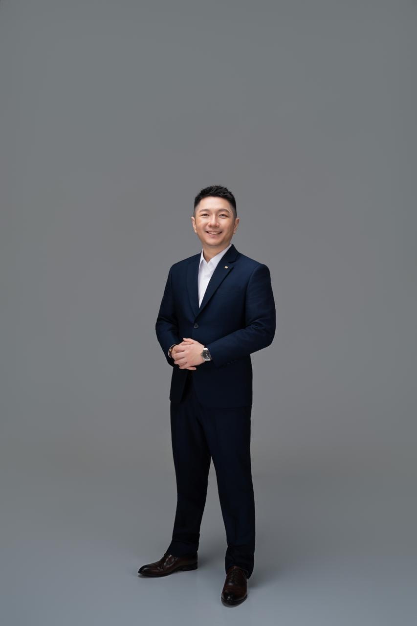 Emcee Vincerne professional portrait