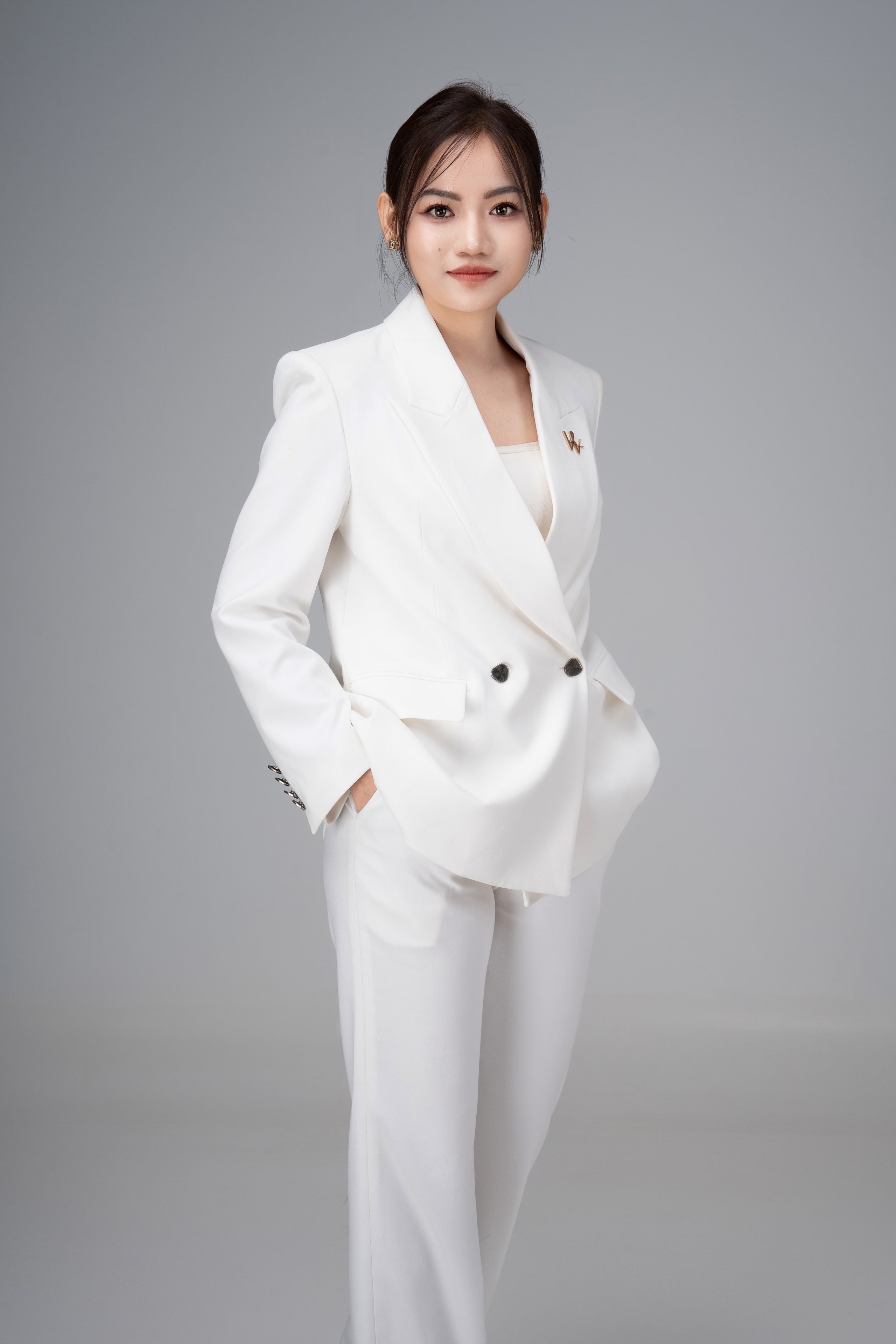 Emcee Xin Jing professional portrait